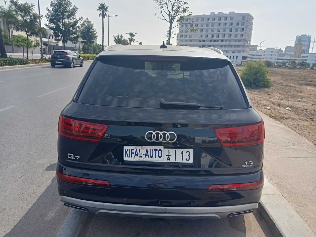 AUDI Q7 2016