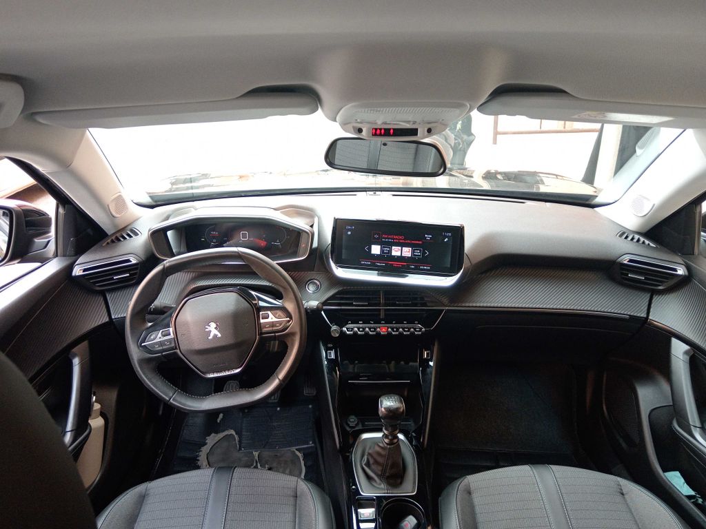 PEUGEOT 2008 2021