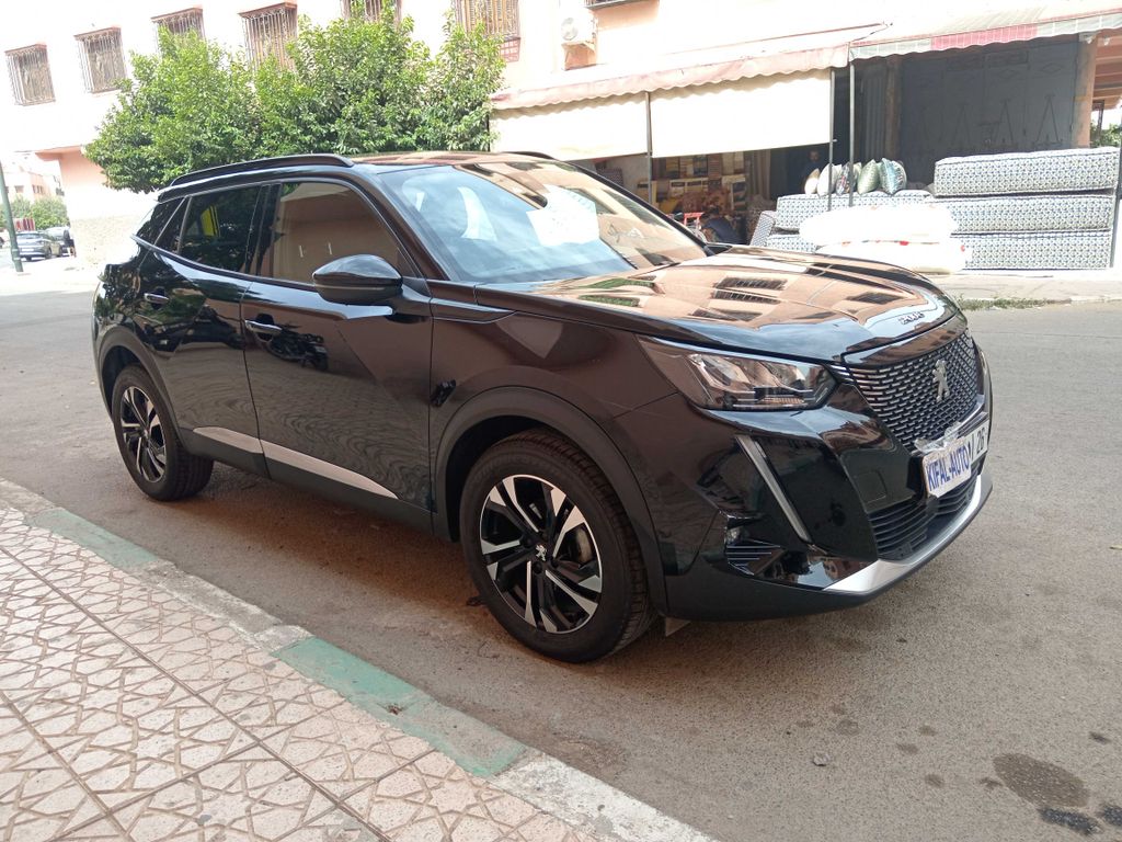 PEUGEOT 2008 2021