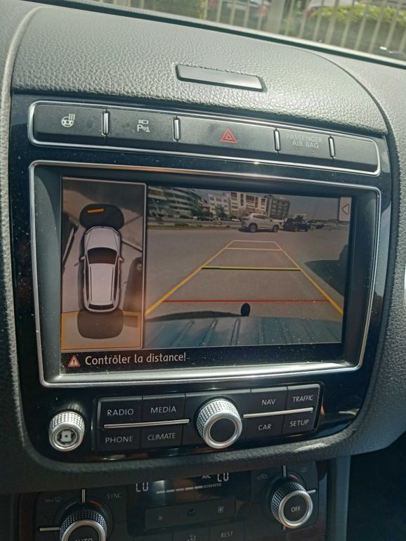 VOLKSWAGEN Touareg 2015