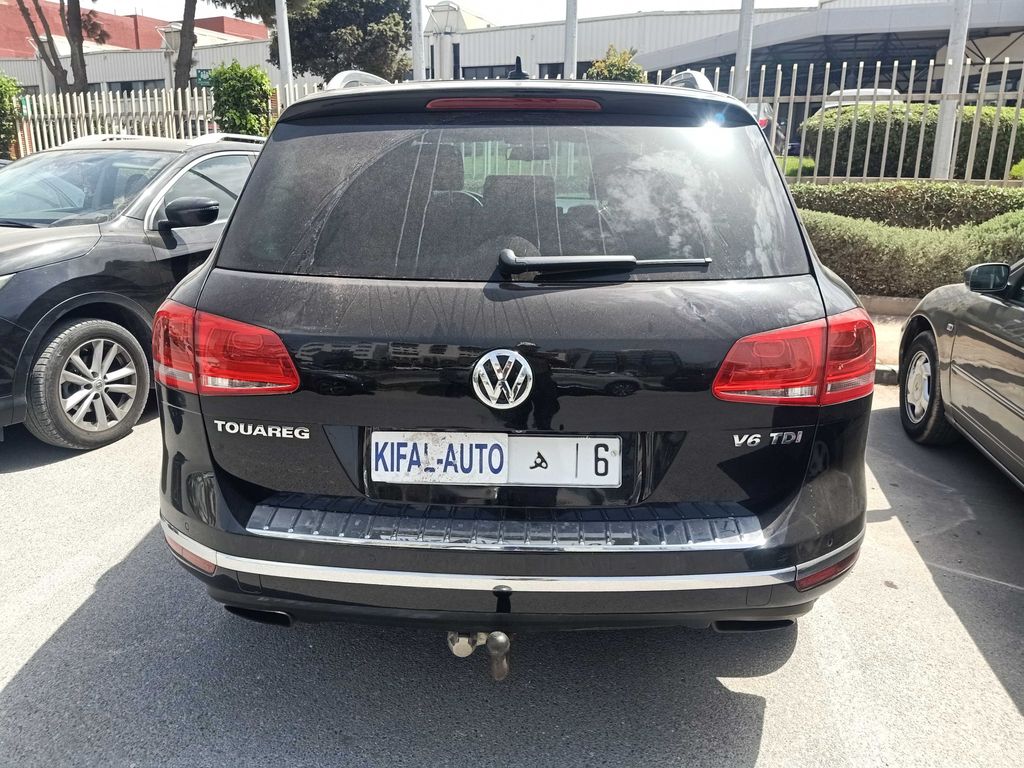 VOLKSWAGEN Touareg 2015
