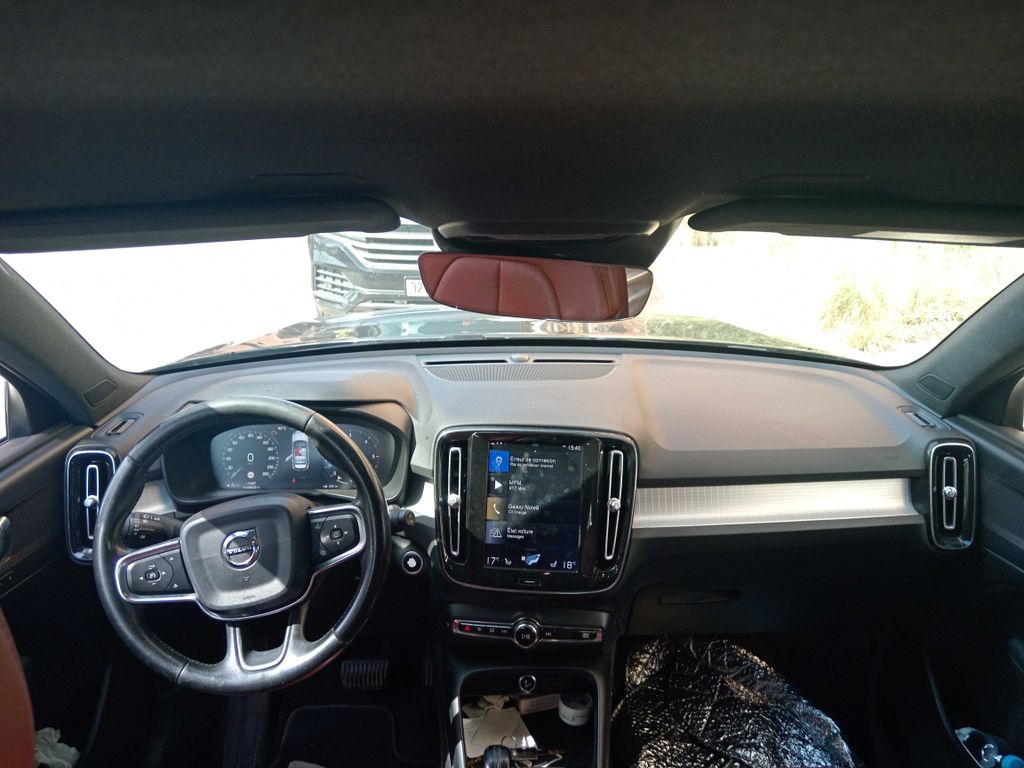 VOLVO XC40 2018