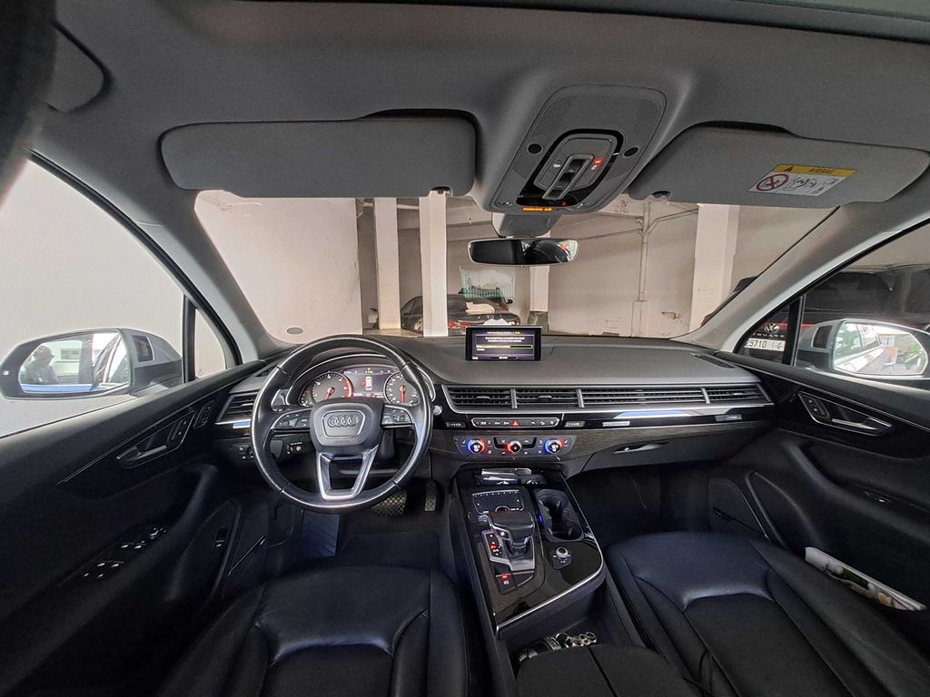 AUDI Q7 2022