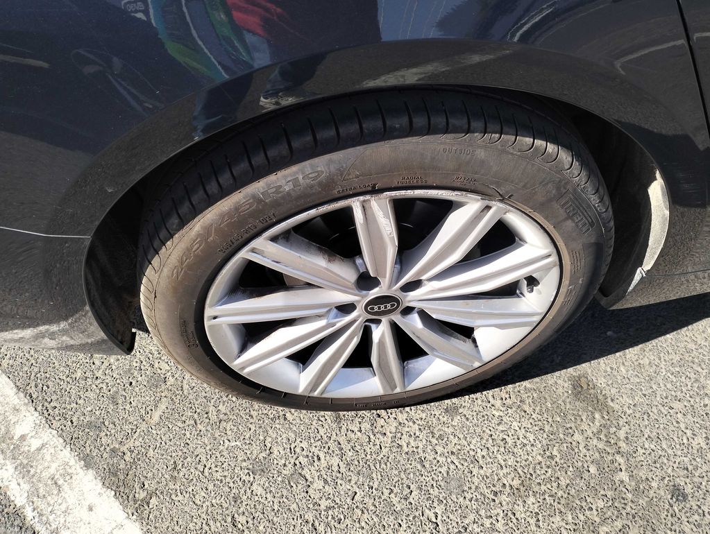 AUDI A6 2021