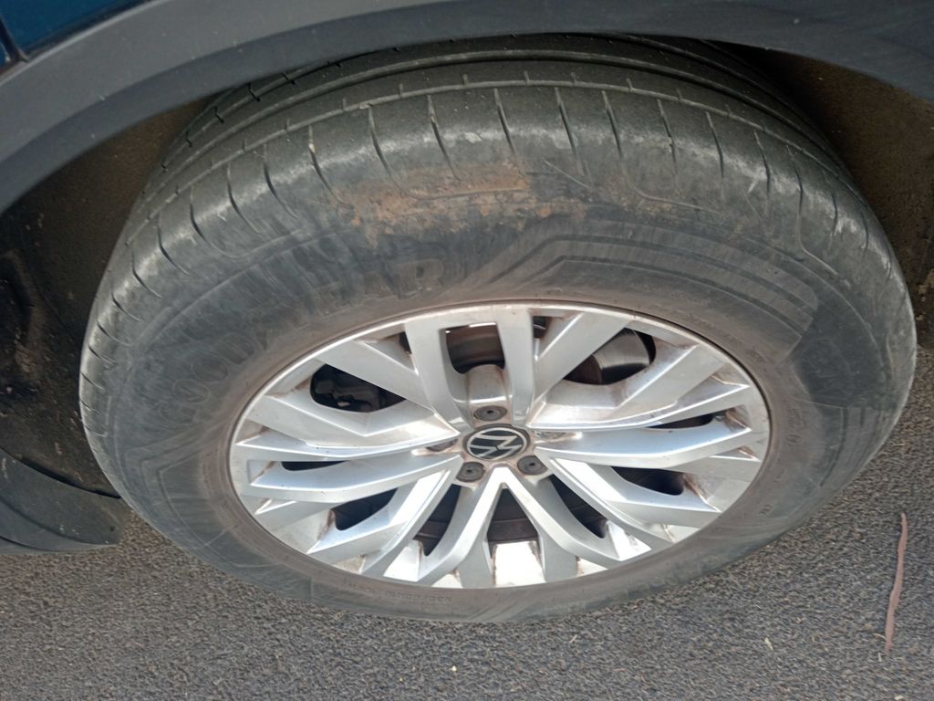 VOLKSWAGEN Touareg 2021