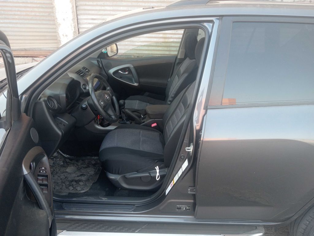 TOYOTA RAV4 2012