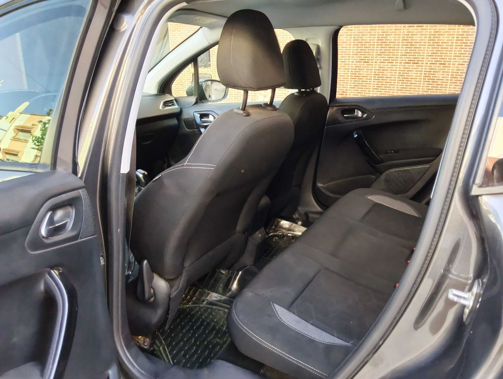 PEUGEOT 2008 2020
