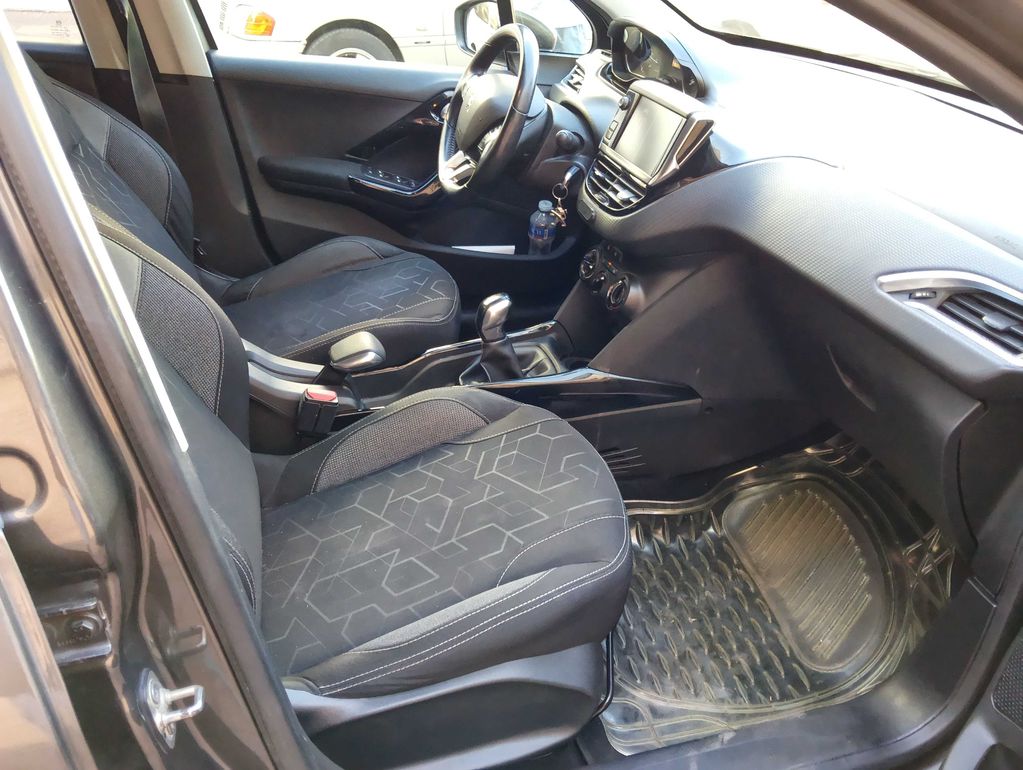 PEUGEOT 2008 2020