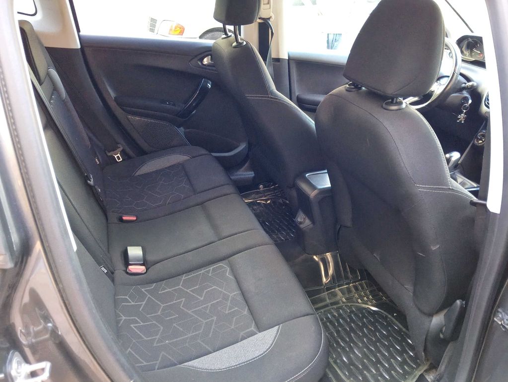 PEUGEOT 2008 2020