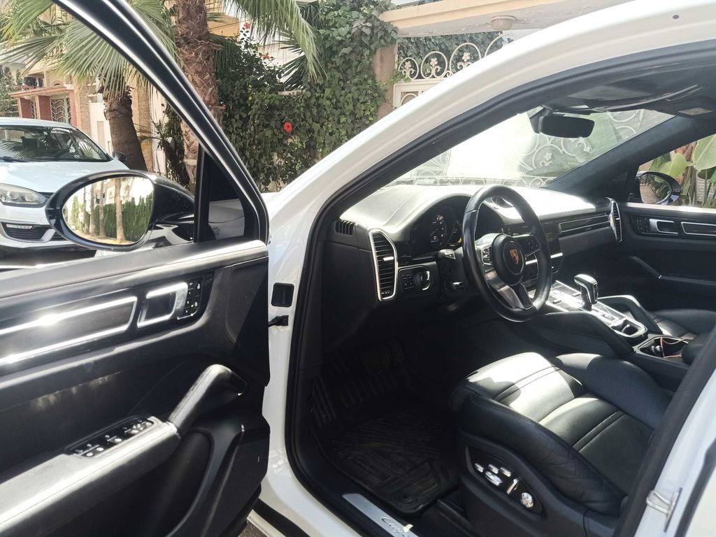 PORSCHE CAYENNE COUPE 2020