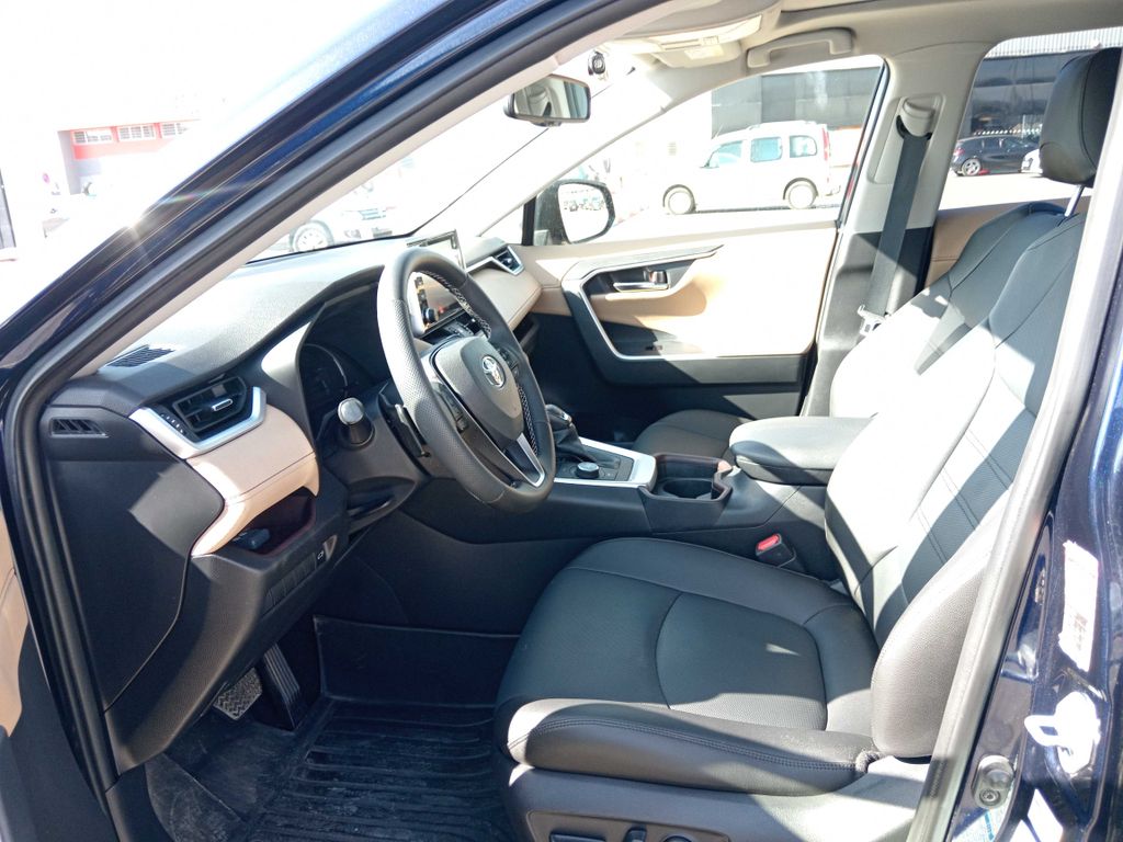 TOYOTA RAV4 2022