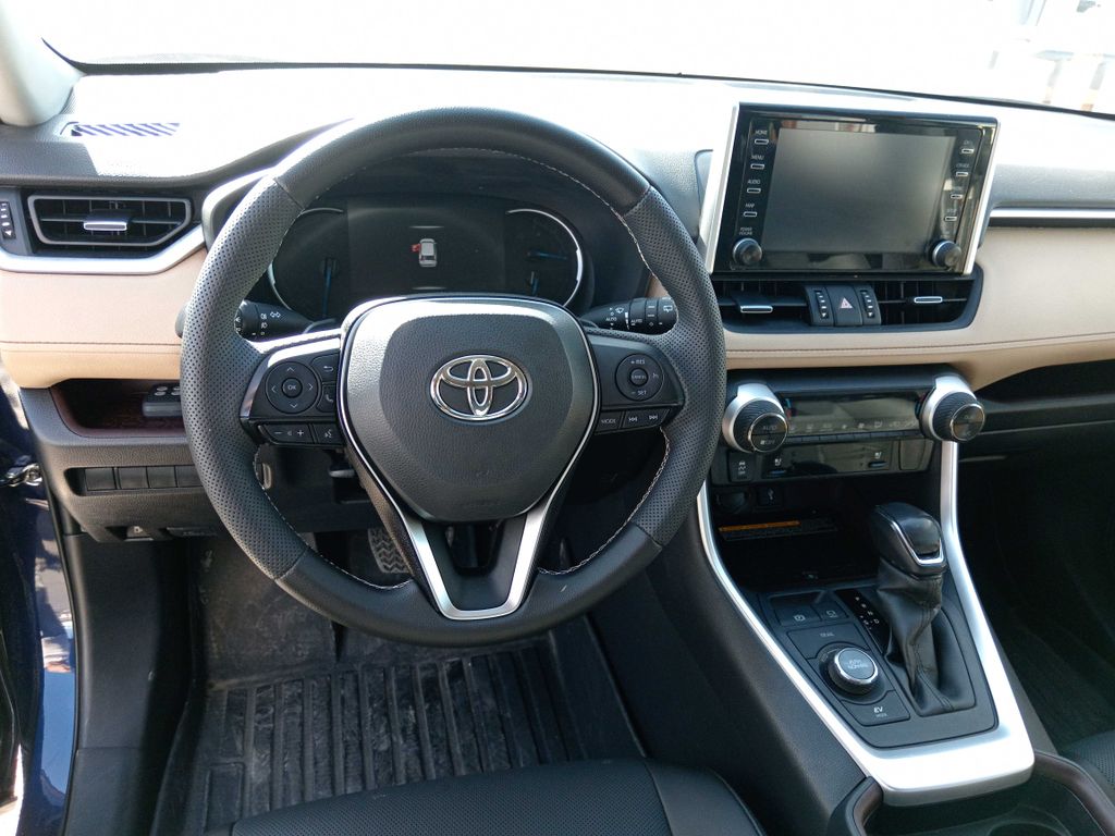 TOYOTA RAV4 2022
