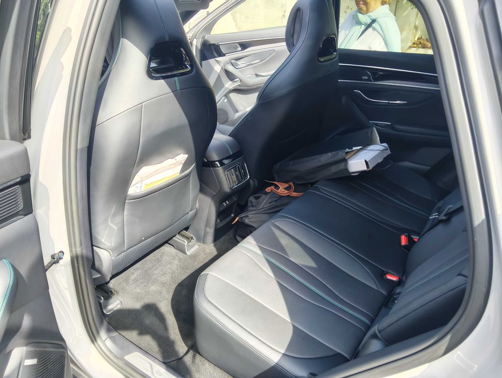 BYD SEAL U PHEV 2025