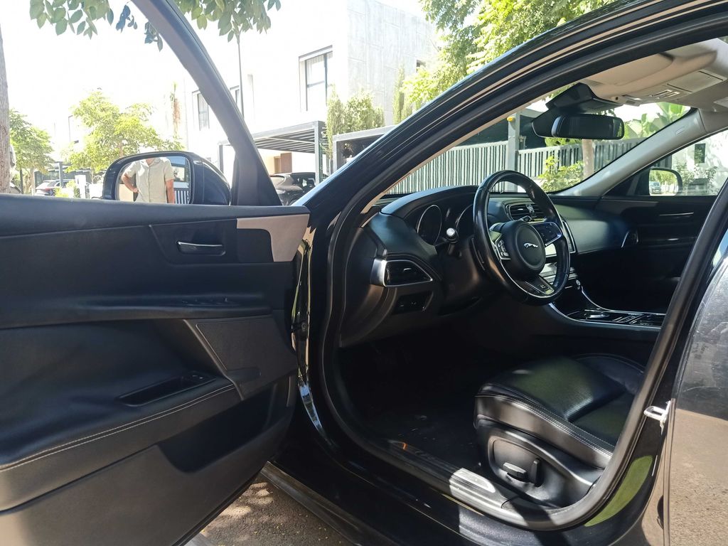 JAGUAR XE 2016