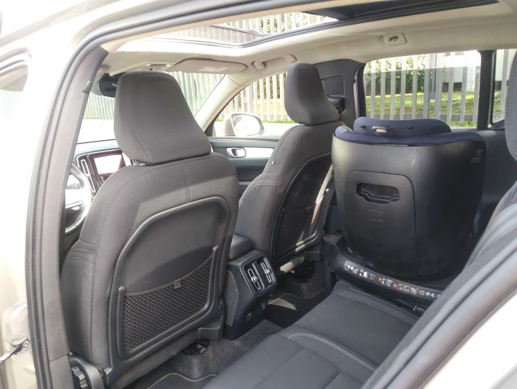 VOLVO XC40 2021