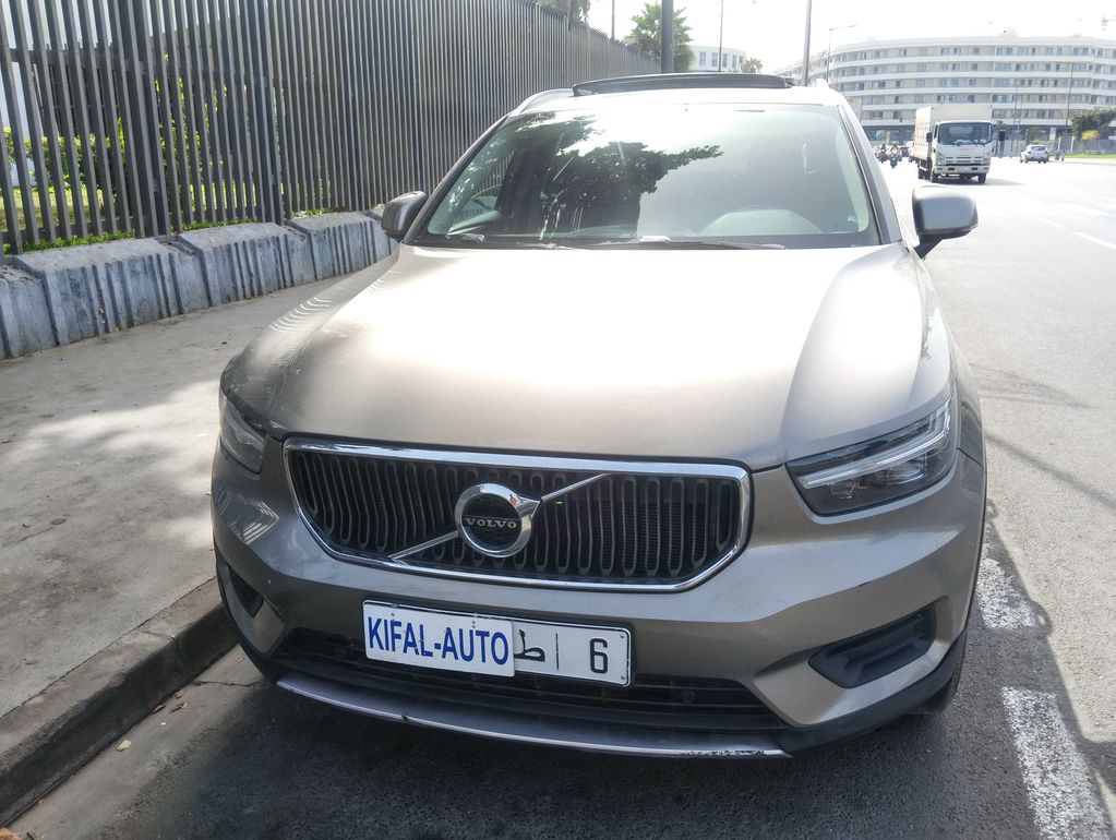 VOLVO XC40 2021