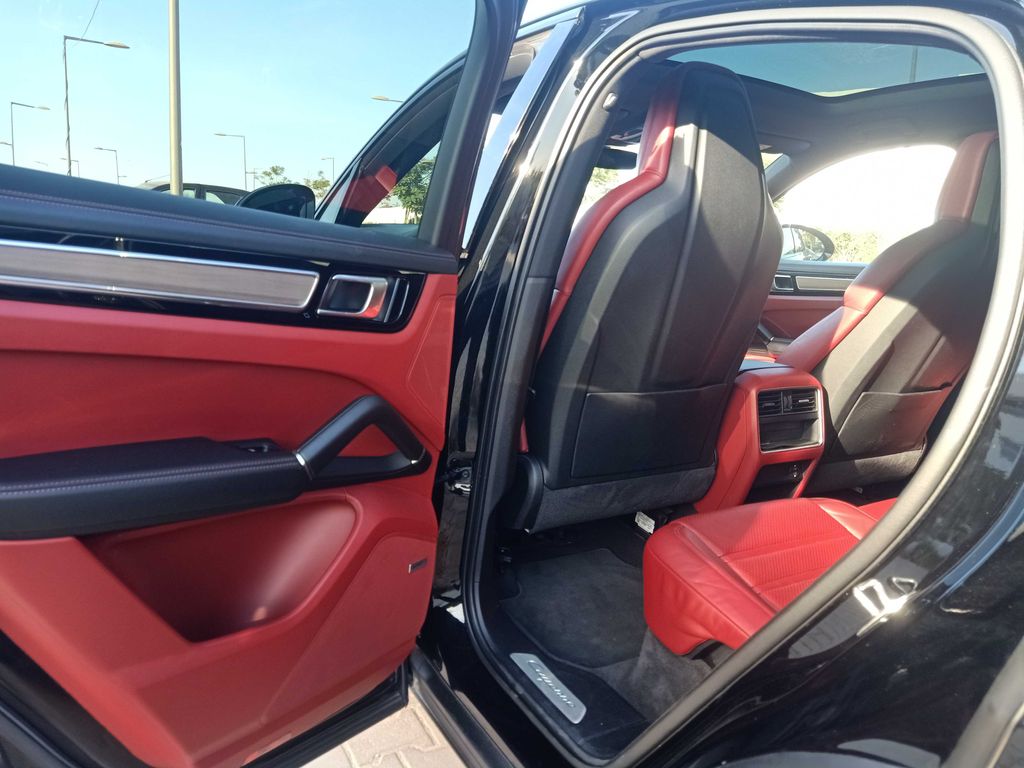 PORSCHE CAYENNE COUPE 2020