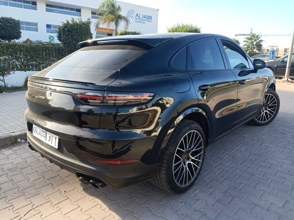 PORSCHE CAYENNE COUPE 2020