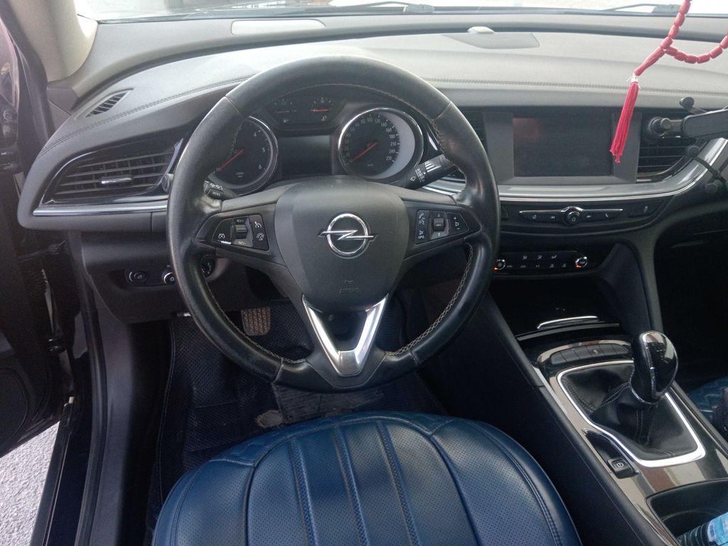 OPEL Insignia 2018