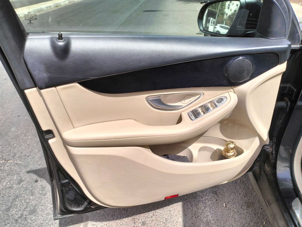 MERCEDES-BENZ GLC 2021