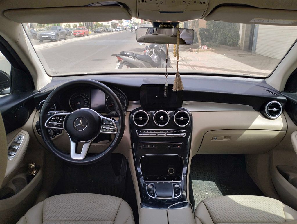 MERCEDES-BENZ GLC 2021