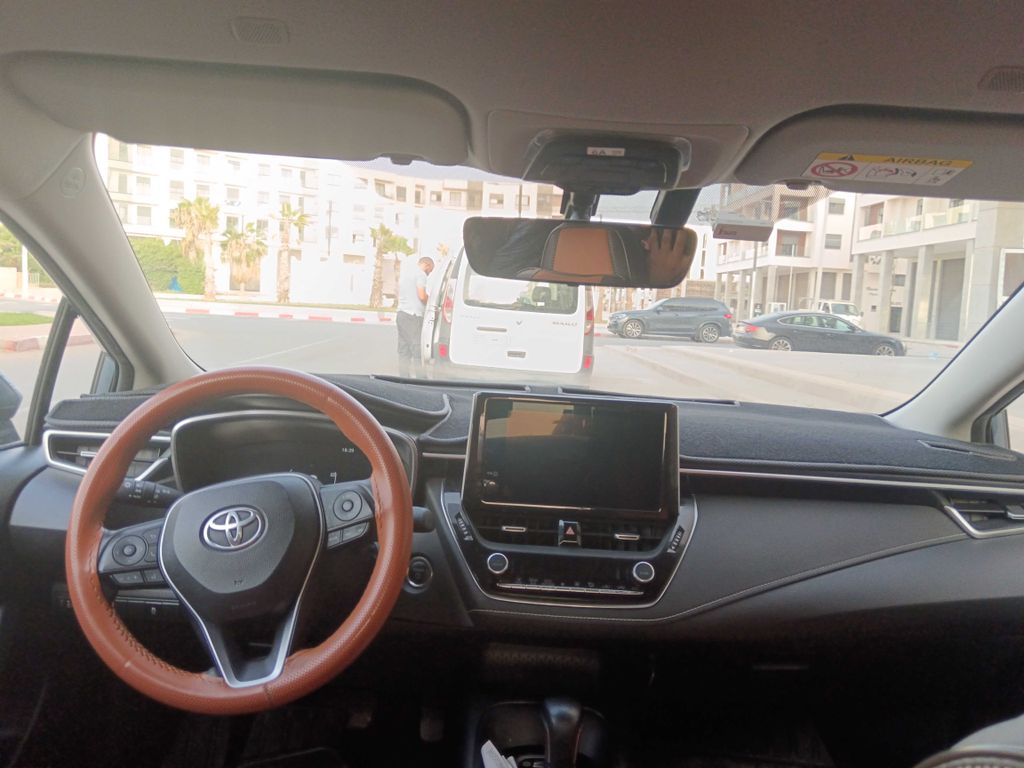 TOYOTA Corolla Prestige 2025