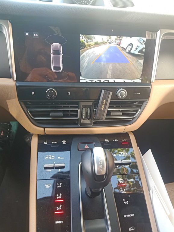 PORSCHE Macan 2025