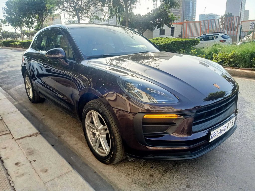 PORSCHE Macan 2025
