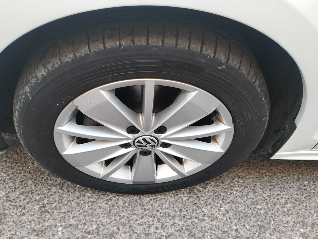 VOLKSWAGEN Jetta 2017