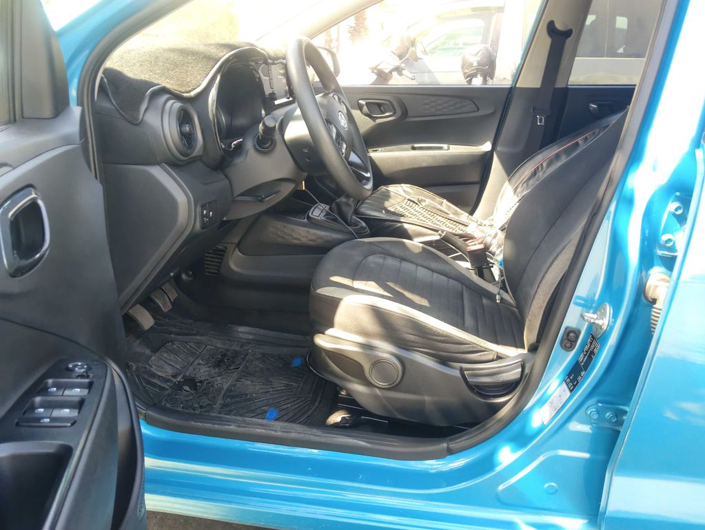 HYUNDAI Grand i10 2023