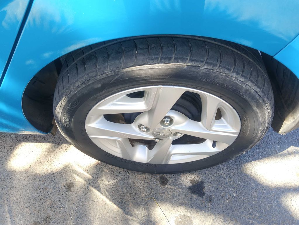 HYUNDAI Grand i10 2023
