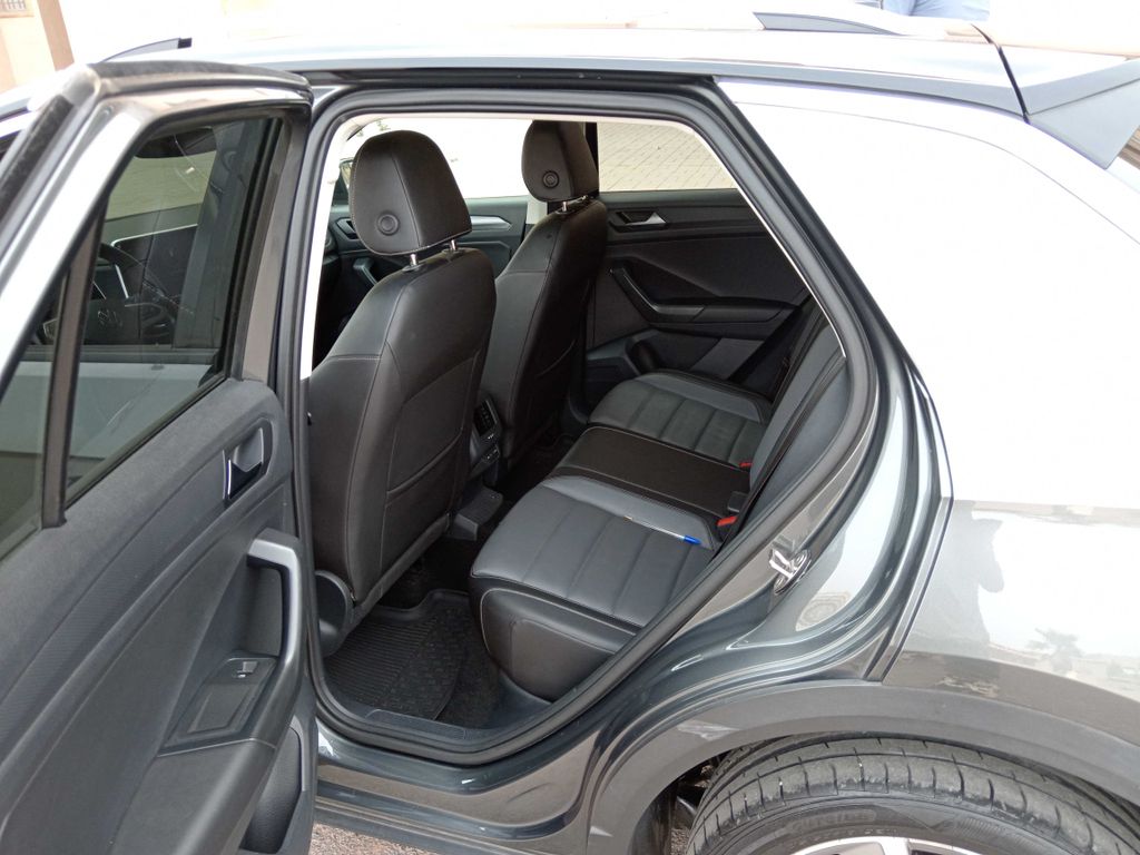 VOLKSWAGEN T-ROC 2023