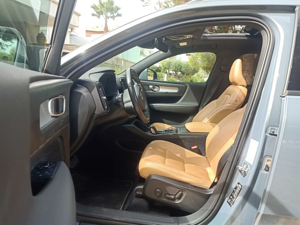 VOLVO XC40 2020