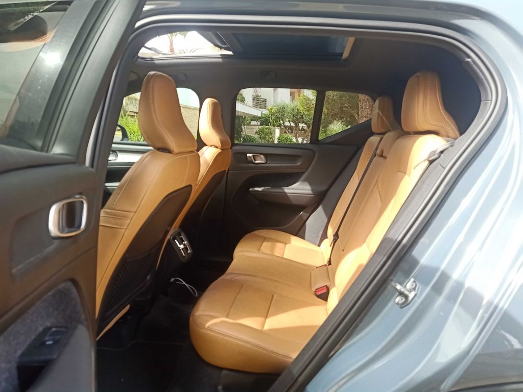 VOLVO XC40 2020