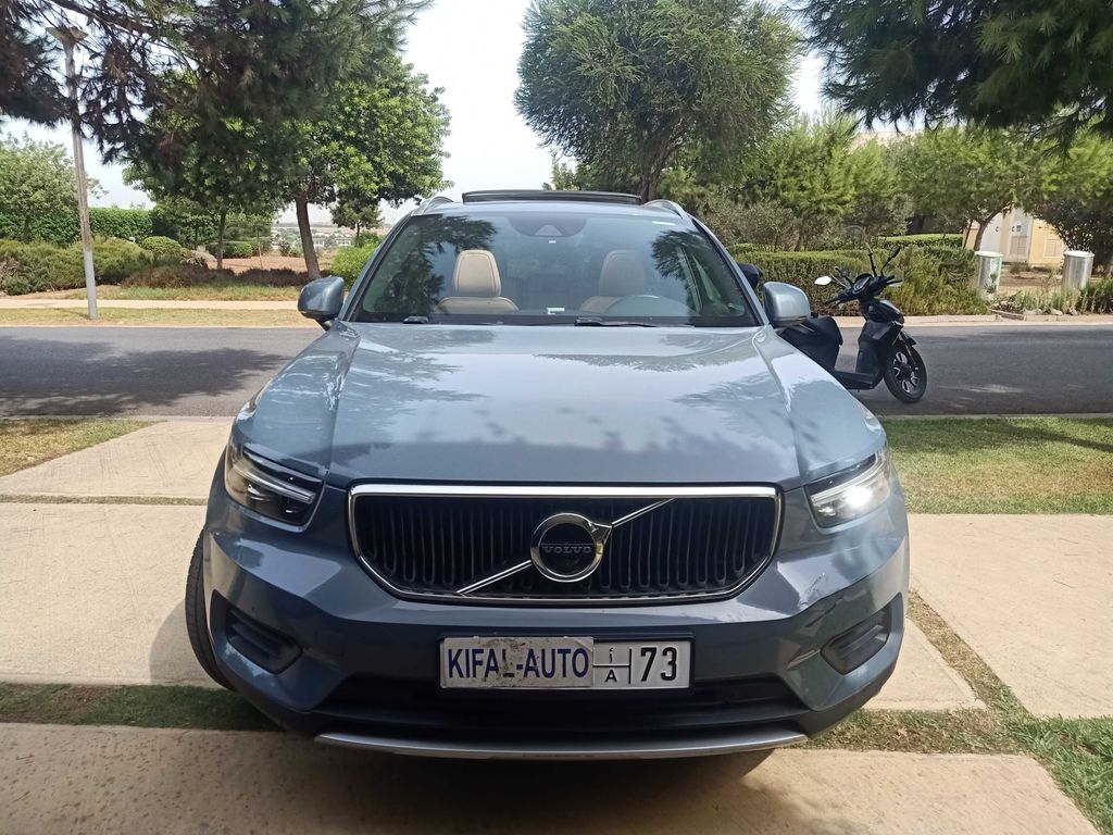 VOLVO XC40 2020