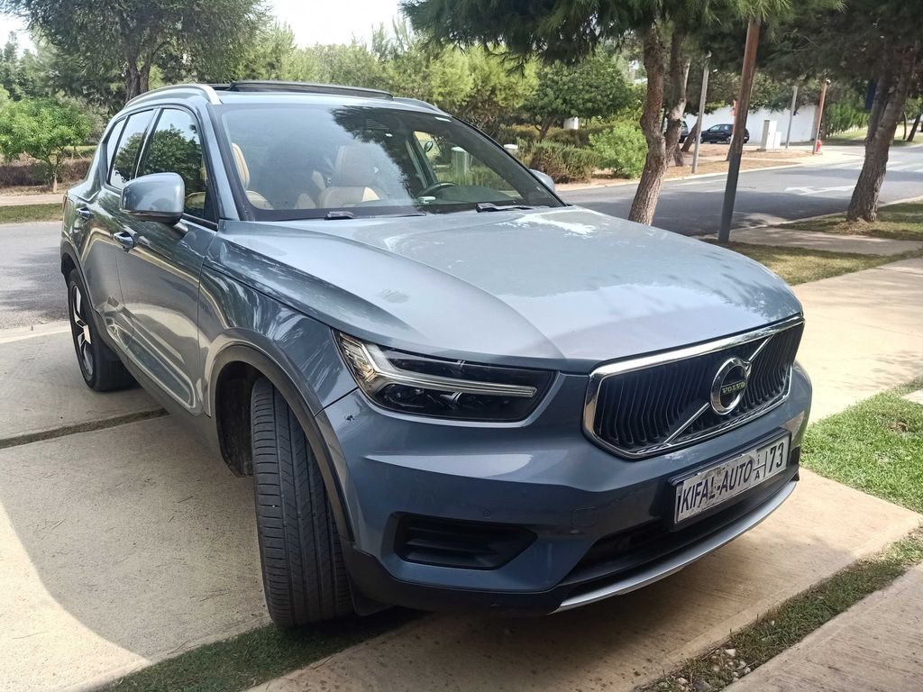 VOLVO XC40 2020