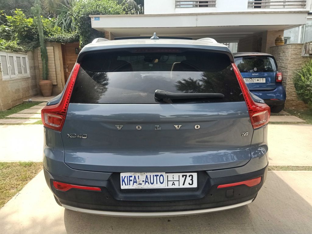 VOLVO XC40 2020