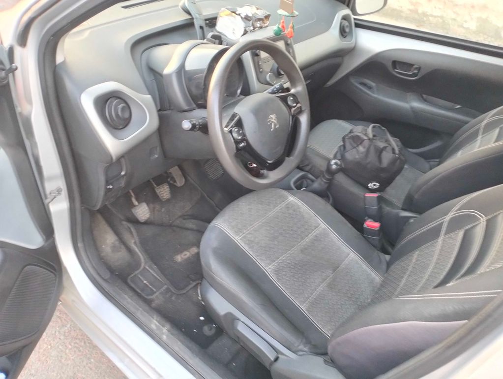 PEUGEOT 108 2018