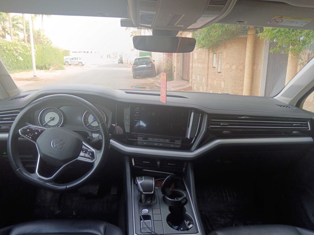 VOLKSWAGEN Touareg 2023