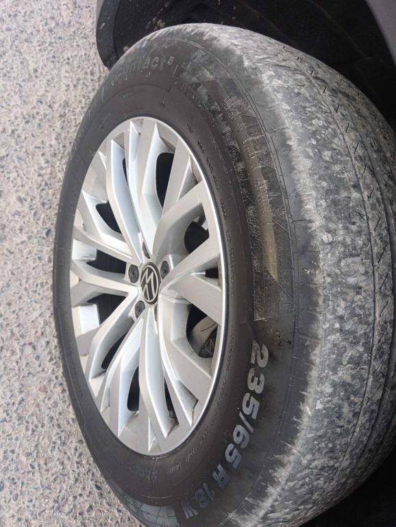 VOLKSWAGEN Touareg 2023