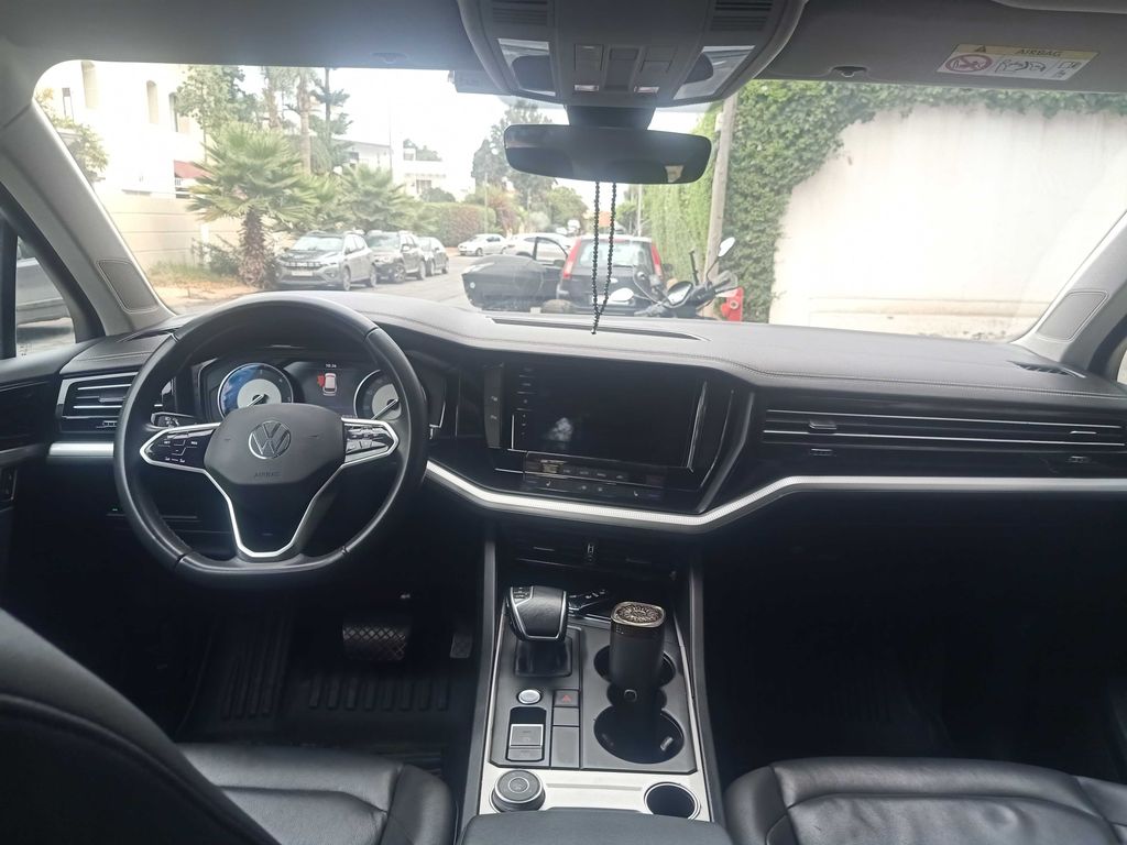 VOLKSWAGEN Touareg 2023