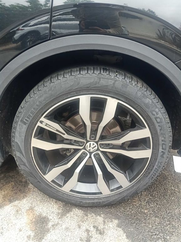 VOLKSWAGEN Touareg 2023