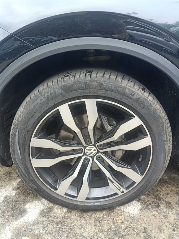 VOLKSWAGEN Touareg 2023