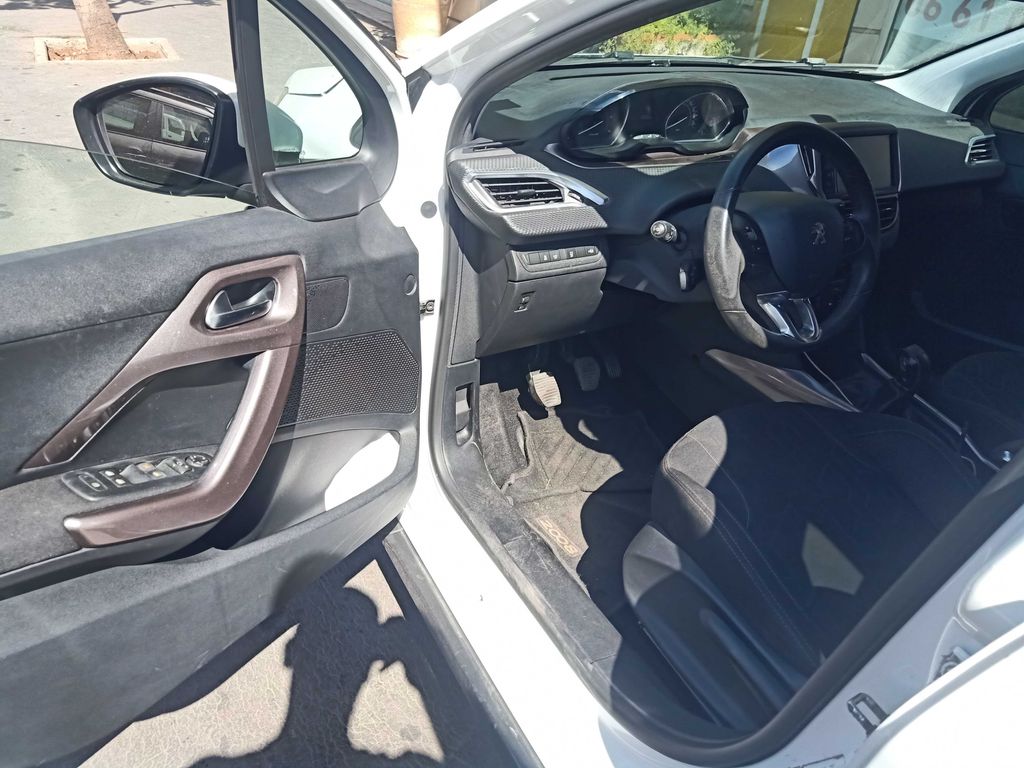 PEUGEOT 2008 2014