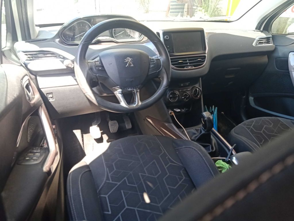 PEUGEOT 2008 2014