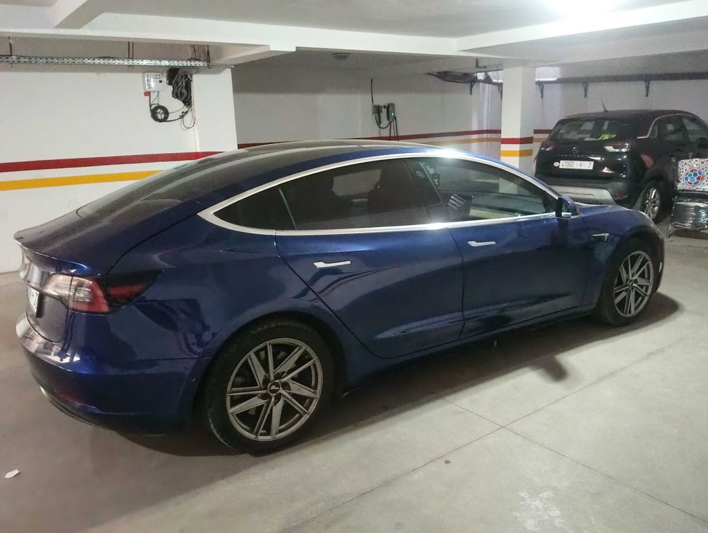 TESLA Model 3 2020