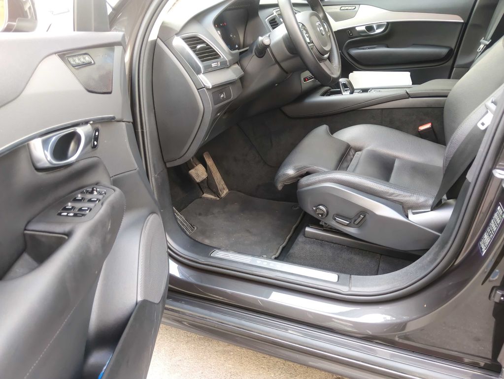 VOLVO XC90 2023