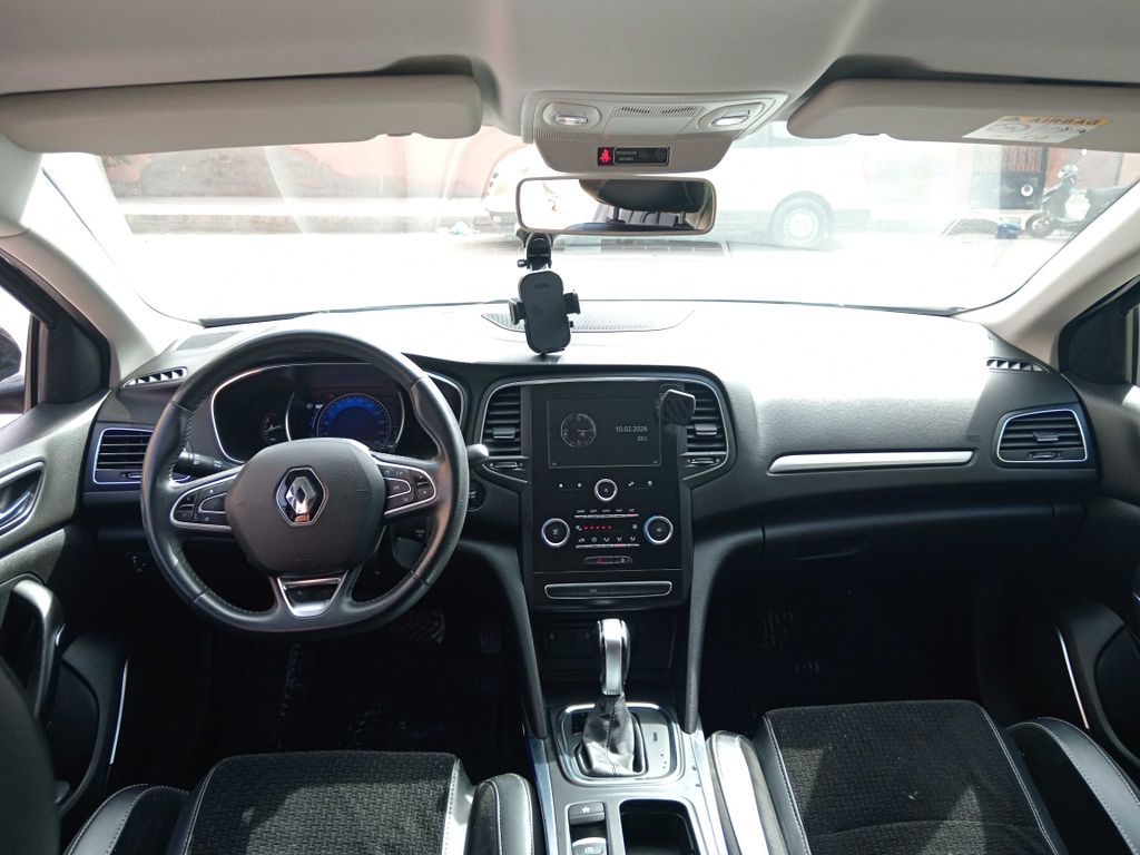 RENAULT Megane 2019