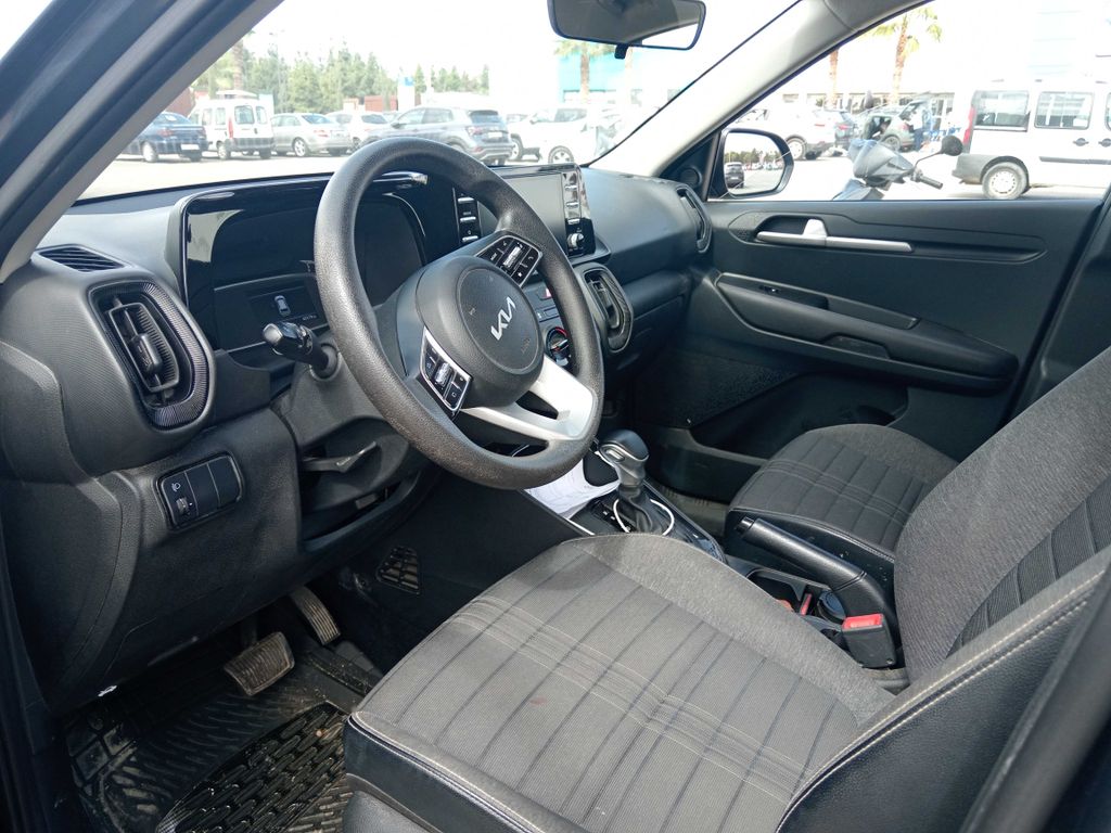 KIA Sonet 2025