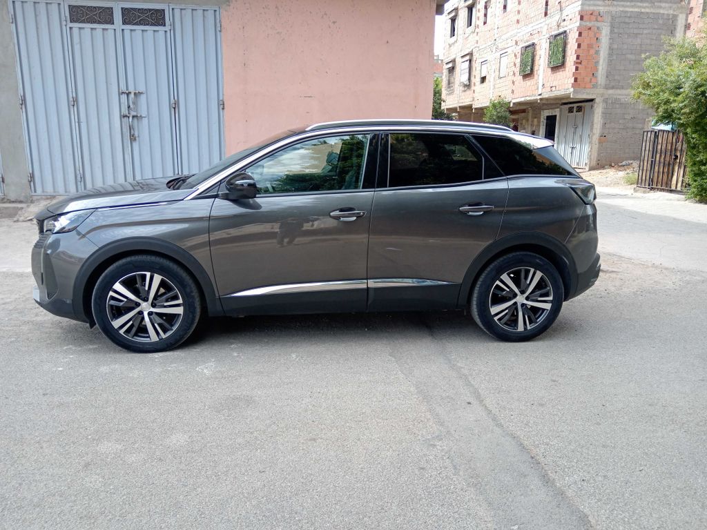 PEUGEOT 3008 2021